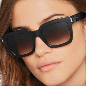 Classic. Cool. Parisian. Saint Laurent, bien súr!!   Bold 001, sold out online